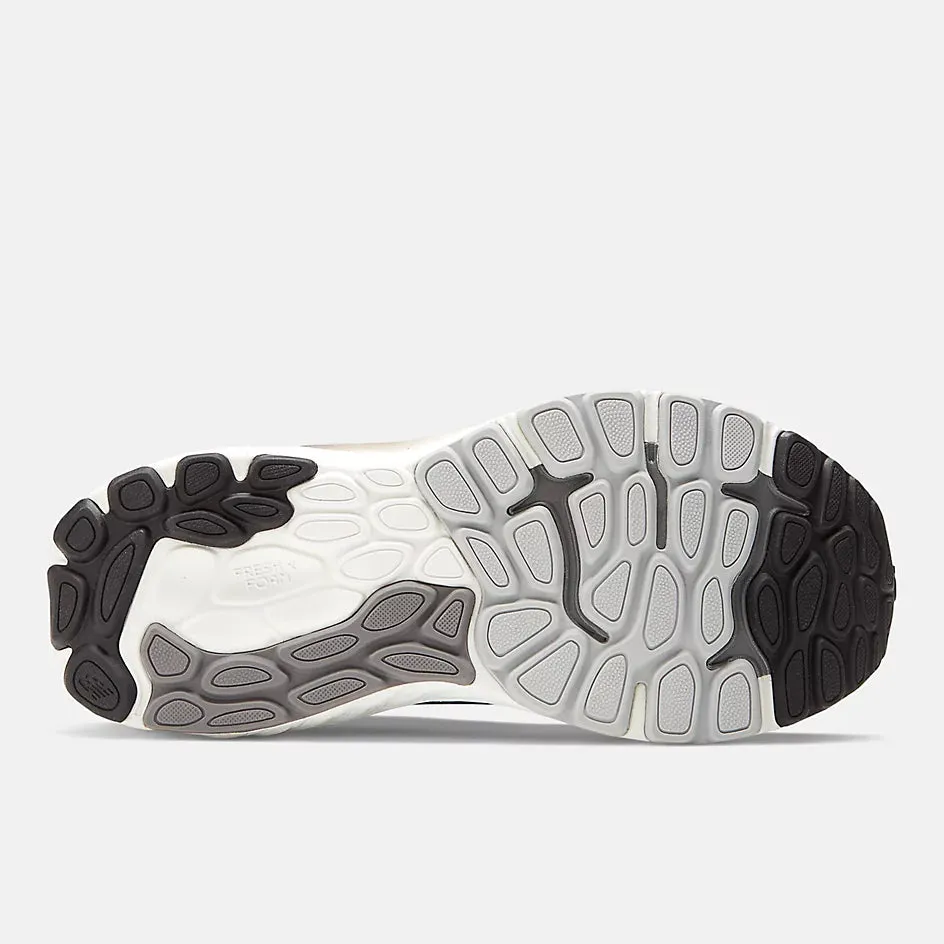 New Balance Women's 860v13